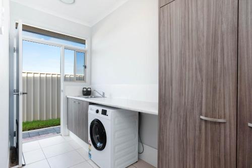 Serenity 24 - Waterfront Living on Hindmarsh Island in Hindmarsh Island