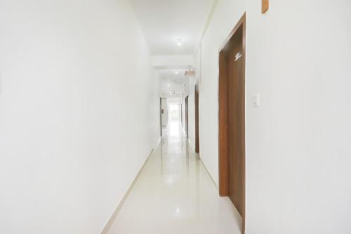 Lobby, Super Townhouse Maralkunte near Shree Kateramma Temple in Devanahalli