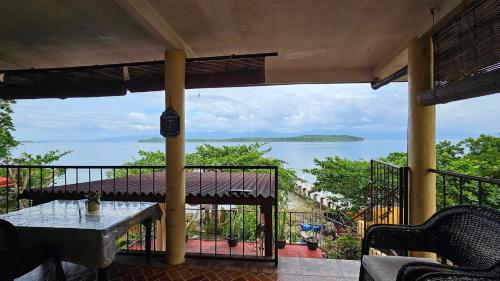 景色, Eagles Nest Beach Resort Room 6 in サマール区 サマール島