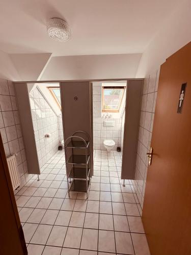 Fürdőszoba, Pension auf dem Pferdehof Gut Greppin - mit WLAN, Sitzecke, Garten & kostenlosem Parken in Bitterfeld-Wolfen