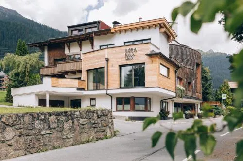 Rosa Canina Superior in Sankt Anton am Arlberg, Österreich