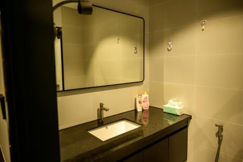 Central Phnom Penh Agile Sky Suite - image 4
