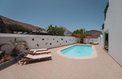 Timanfaya Casa Rural in Yaiza