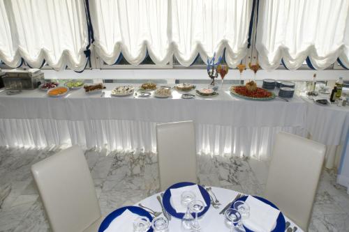 Hotel Oriente - image 8