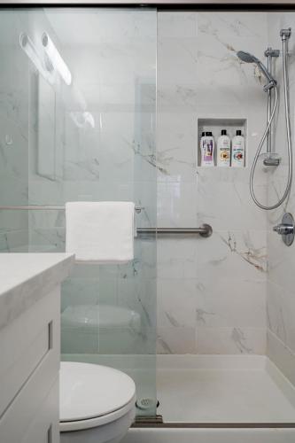 Cozy Private Room Shared Bath near Golden Gate Park UCSF near San Francisco Zoo