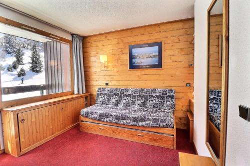 Residence Creux De L Ours D - STUDIO DIVISIBLE SKIS AUX PIEDS PROCHE DES COMMERCES MAE-9674 in Meribel