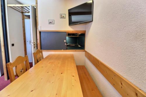 Residence Creux De L Ours D - STUDIO DIVISIBLE SKIS AUX PIEDS PROCHE DES COMMERCES MAE-9674 in Meribel
