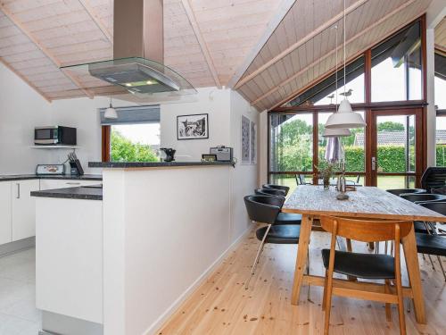 8 person holiday home in Ebeltoft-By Traum in Skovgard