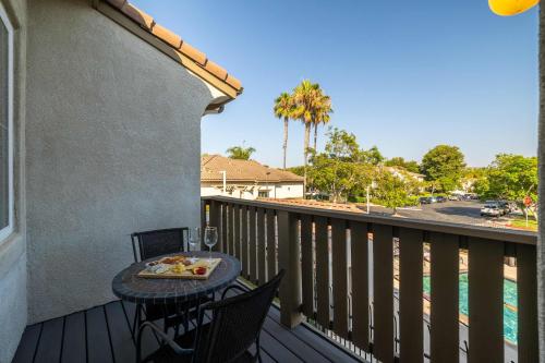 Pilots Paradise in Carlsbad, USA