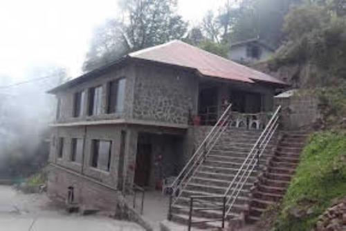 White House Hotel, Dargai