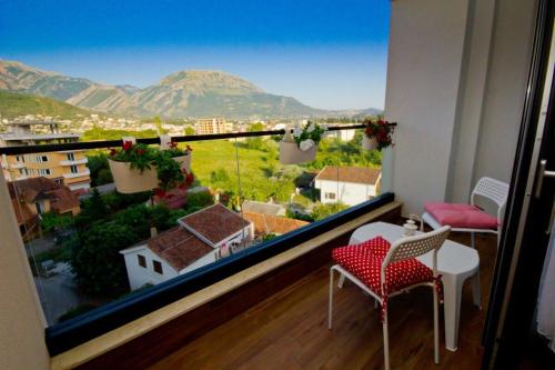 Apartment Center 400m, Free Parking, Mountain View in Bjelisi