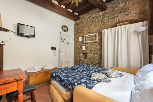 Central and comfortable studio in Florence - image 3