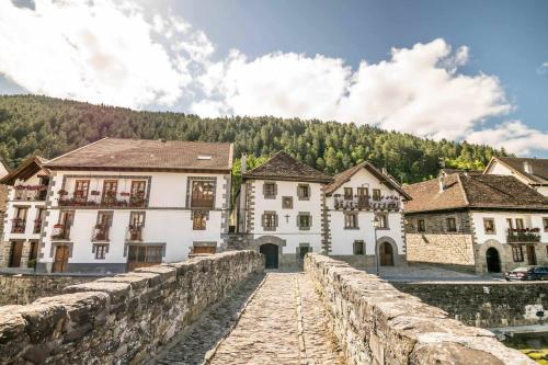 Acogedora casa rural a los pies de la Selva Irati in Ochagavia