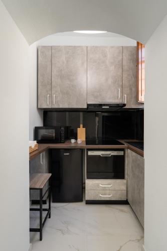 Z&I Charming Apartments - image 12