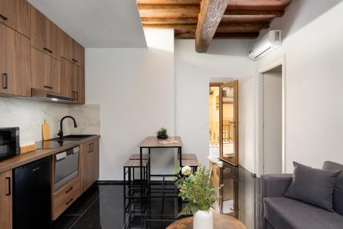 Z&I Charming Apartments - image 5