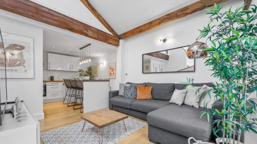 Liverpool City Centre Loft - Sleeps 6 Guests, Liverpool (photo 8)