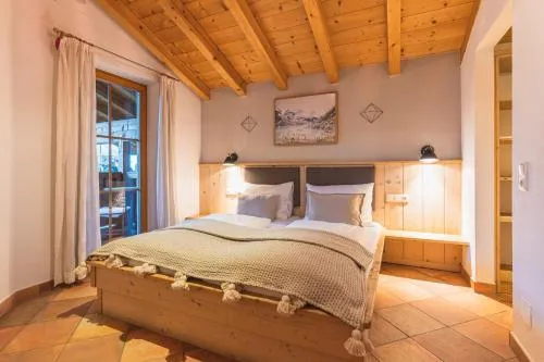 Dorfchalets - Chalet Berta inkl Tauern Spa Therme Eintritt & Sommerkarte in Kaprun, Österreich