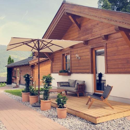 Dorfchalets - Chalet Dora inkl Tauern Spa Therme Eintritt & Sommerkarte in Kaprun, Österreich