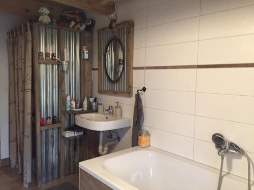 LaMaisonRouge chambre d'hotes in Auvernier