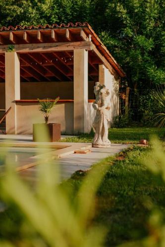 Domaine de la fee de l'eau - les fees in 聖費利克斯洛拉蓋