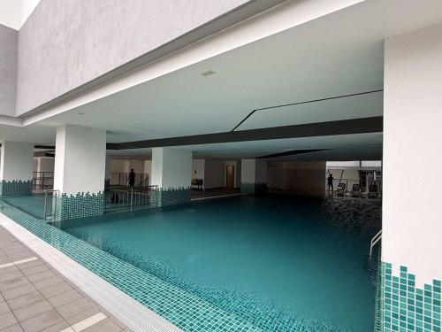Kajang Retreat : Spacious 3BR - image 12