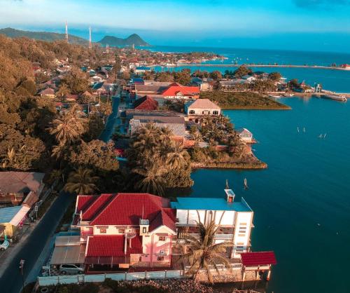 Nas proximidades, Fathin Hotel Bawean Syariah in Paciran