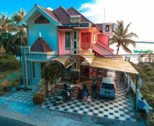 Vista exterior, Fathin Hotel Bawean Syariah in Paciran