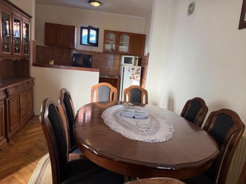 Smestaj za radnike Šabac-Štitar Gačić (Smestaj za radnike Sabac-Stitar Gacic) in Majur