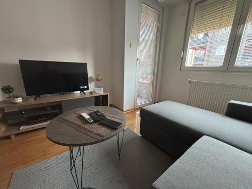 Cozy Corner Apartment-Free Parking, Скопье (фото 5)