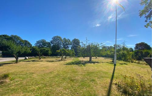 숙소 외관, 1 Bedroom Lovely Home In Köpingsvik (1 Bedroom Lovely Home In Kopingsvik) in 오브라 산드뷔