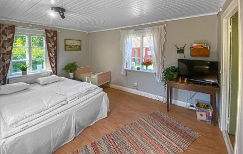 1 Bedroom Lovely Home In Köpingsvik (1 Bedroom Lovely Home In Kopingsvik) in Kopingsvik