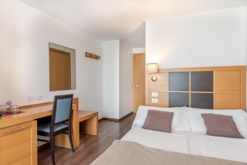 Hotel Dolomiti Chalet - image 10