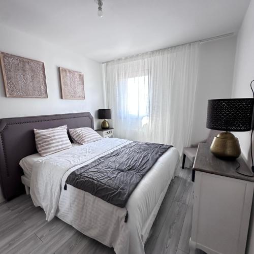 Maison individuelle in อาร์เฟลอ