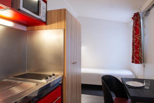 Family Residence - image 14