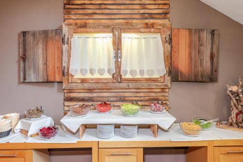 Hotel Dolomiti Chalet - image 7