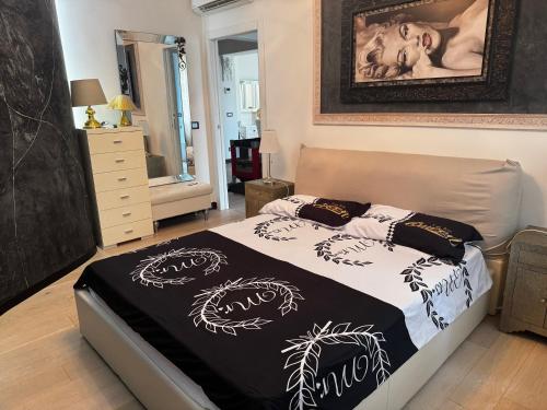 SUITE FLORE - Oasi di Relax in un elegante VILLA, Genua (Foto 10)