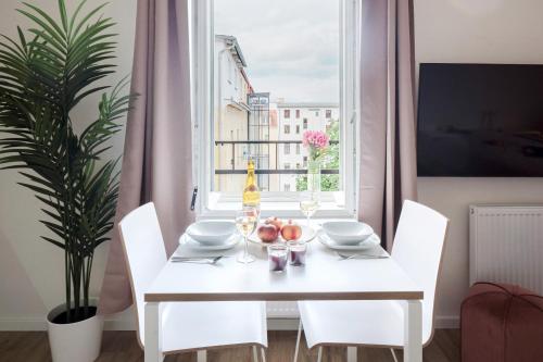 Prague Days - Modern Apartments with AC near King's Park - image 11
