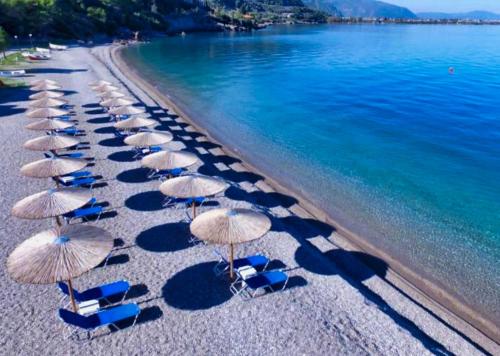 Akrata Golden Beach House 3 - Τσιβλος
