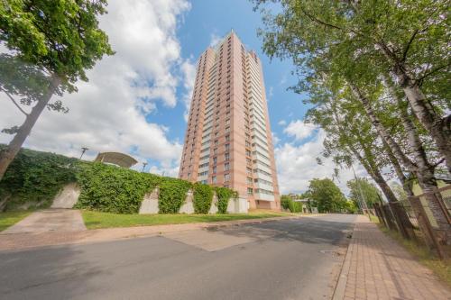 Panorama Riga 25th Floor Spacious Apartment Free Parking, Riga (foto 7)
