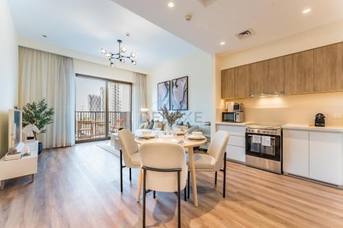 Next to Dubai Hills Park 1BR, Moments from Dubai Hills Mall, Executive Residences 2, Dubai Hills Estate by Deluxe Holiday Homes, Дубай (фото 2)