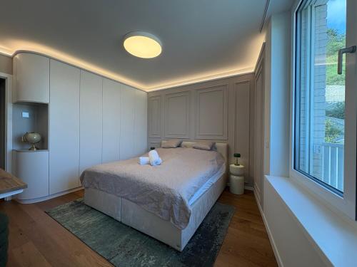 Royal Suite under the Castle with UFO view & FREE PRIVATE PARKING, Bratislava (fotografie 8)
