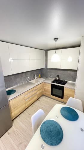 Нова квартира в центрі New apartment in the city center in Zarichnyi