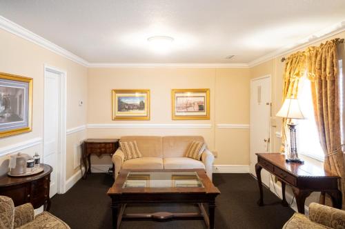 Lake Lure Inn and Spa in Lake Lure, USA