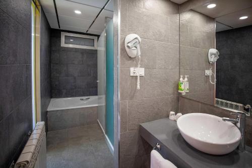 Hotel Servigroup Diplomatic - image 14