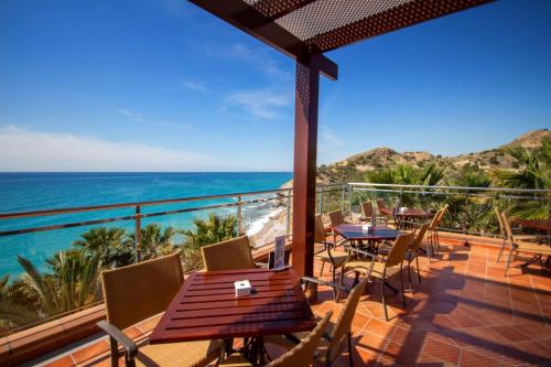 ผับ/เลาจน์, Hotel Servigroup Montiboli in วิลลาโจโยซา