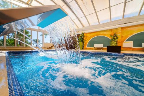 สระว่ายน้ำ, Hotel Servigroup Montiboli in วิลลาโจโยซา