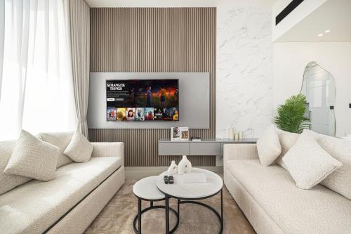 Private Pool! Exceptional 2 Bedroom! Brand New Building with Pool and Gym!, Dubaj (zdjęcie 4)