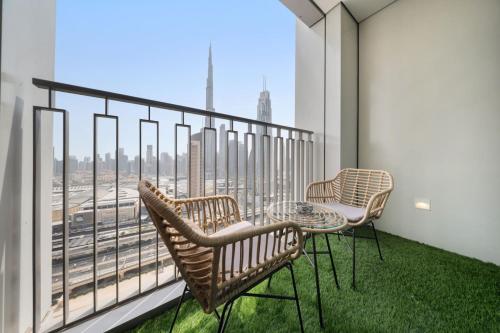 Serene 2BR Burj View DT Dubai - image 6