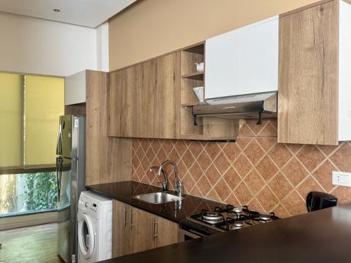 Haus 22 2-BR in Gemmayze - image 5