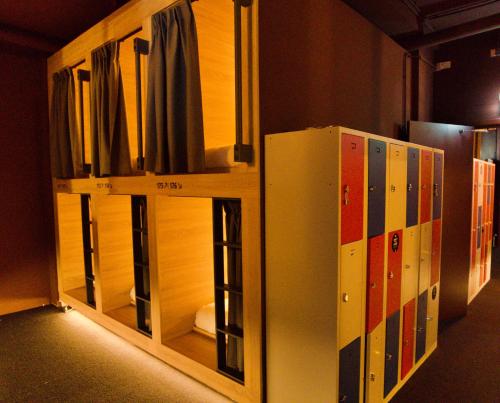 De Lola Podshotel in The Hague